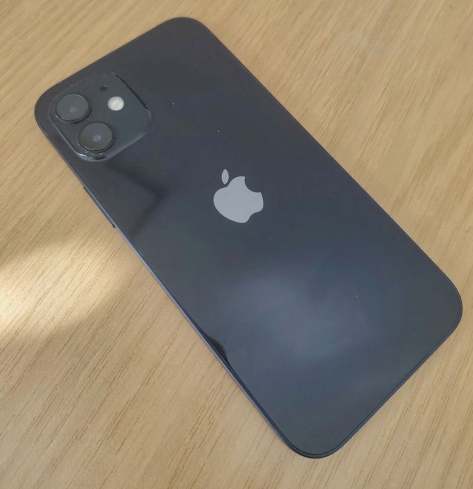 iPhone 12 – Foto des angebotenen Geräts