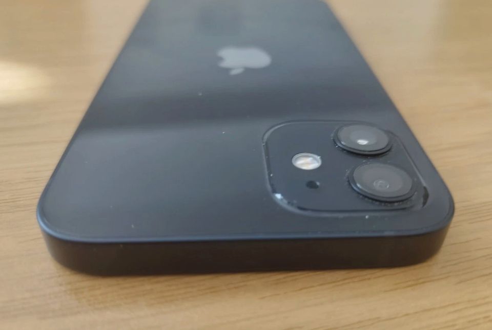 iPhone 12 · Schwarz – Originalfoto 6 von 9