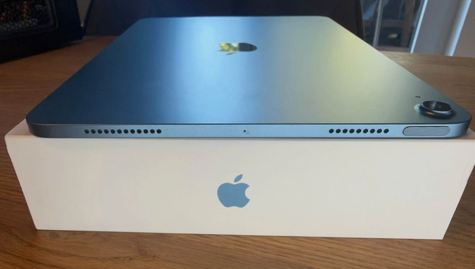 iPad Air 5. Generation · Blau – Originalfoto 5 von 11